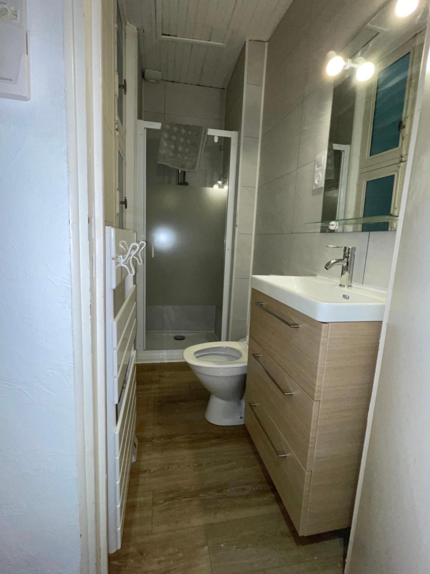 Studio N•2 Avec Patio En Plein Coeur De La Ville 巴涅尔德比戈尔 外观 照片